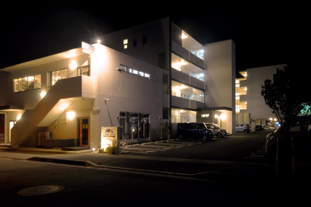 Costa Bella Condominium Resort Motobu Exteriör bild